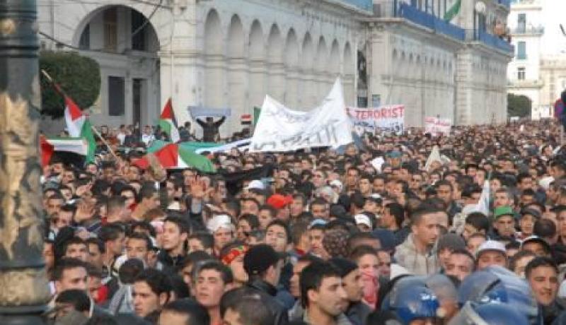 مسيرات شعبية تضامنية مع غزة تخرج عن إطارها و تتحول إلى أعمال عنف ومشادات مع مصالح الأمن
