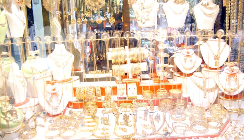 إيقاف شخصين قاما بالسطو على محل للمجوهرات في وضح النهار بالشفة في البليدة