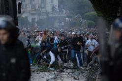 مظاهرات غزة تتحول إلى رفع شعارات الفيس وأعمال سرقة وتخريب