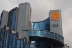 من يدفع مستحقات والدة الوزير…؟!