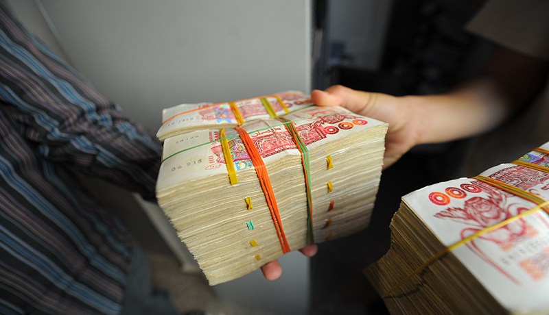 5 سنوات حبسا لعصابة سحبت 3 ملايير مدخرات طبيب عن طريق التزوير
