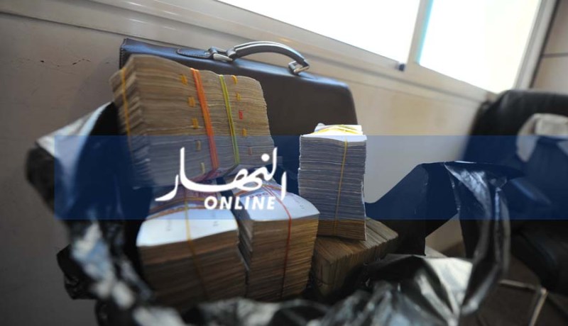 فتــاة متهمـة بسرقــة 100 مليــون مـــن عمتـــهـا العجـوز فــي العاصمـة