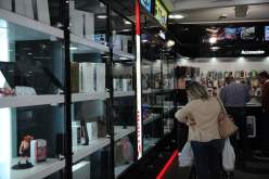 تاجر هواتف نقالة بسوق بلفور ضحية زوجين سلباه بضاعة بأكثر من 4 ملايير