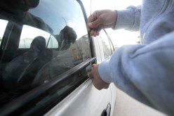 شرطة براقي تفكك شبكة إجرامية احترفت سرقة السيارات الفخمة