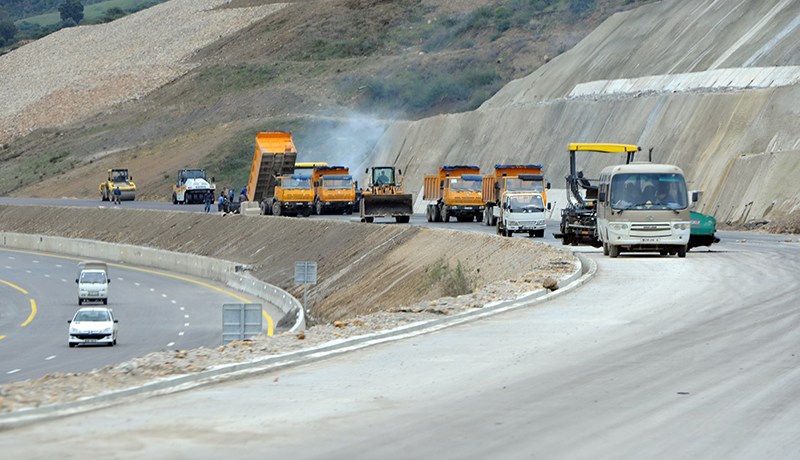 ملفا مدير الأشغال العمومية السابق و7 إطارات أمام وكيل الجمهورية في تبسة
