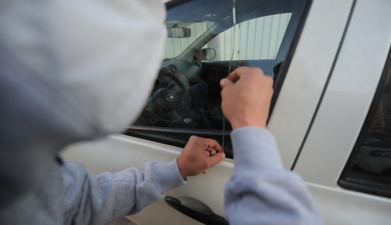 الدرك يفكك عصابة وطنية تقودها فتاة مختصة في سرقة السيارات في البيض