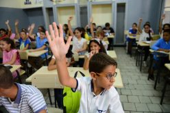 إعانات مالية لعائلات التلاميذ «الزوالية»!