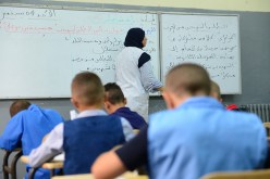 تسيير أقسام نموذجية أو تكوين الأساتذة بدل التقاعد المسبـق