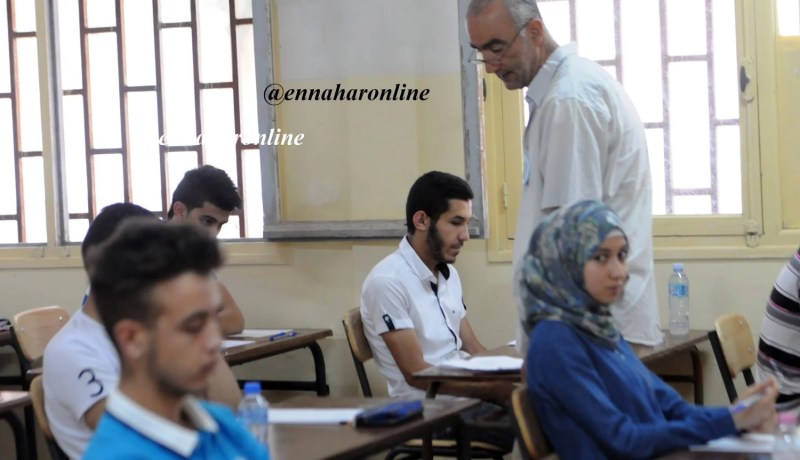 الفصل النهائي لكل أستاذ يستعمل الهاتف النقال في «الباك»