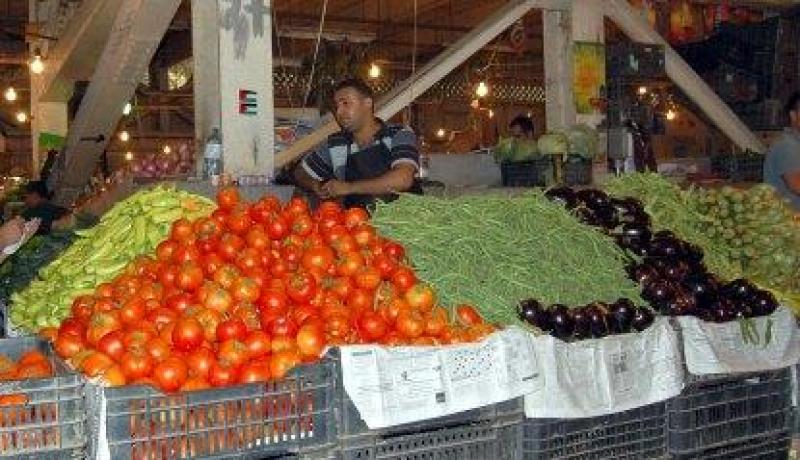 المضاربون يرفعون أسعار المواد الاستهلاكية إلـى الضعف، أسابيع قبل حلول رمضان