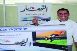 رابع فائز بجائزة‮ ‬النهار ‬لعملية سبر الآراء‮ ‬يتسلّم الجائزة