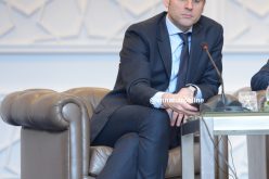 إيمانويل ماكرون في الجزائر يوم 6 ديسمبر