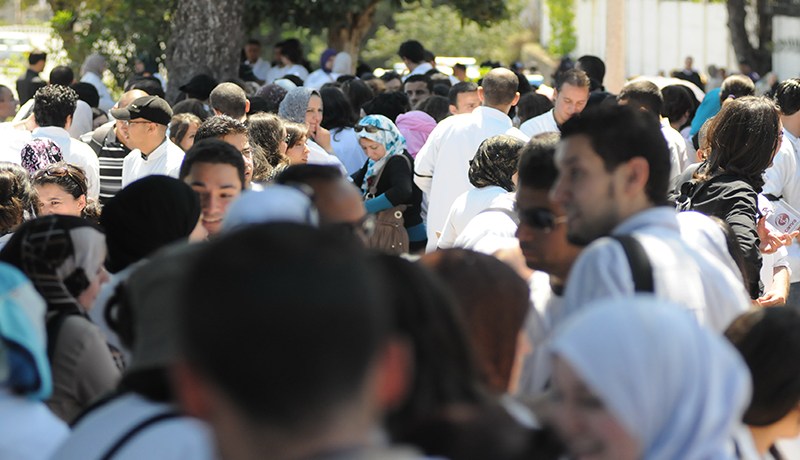 الأطباء العامون بالمؤسسات الاستشفائية يحتجون أمام مديرية الصحة في عنابة