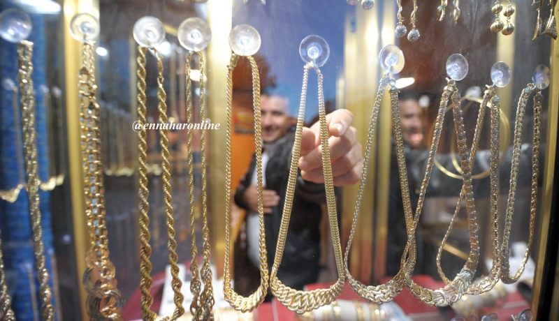 فتاة ضمن عصابة سطت على محل خطيبها المجوهراتي في برج منايل ببومرداس!
