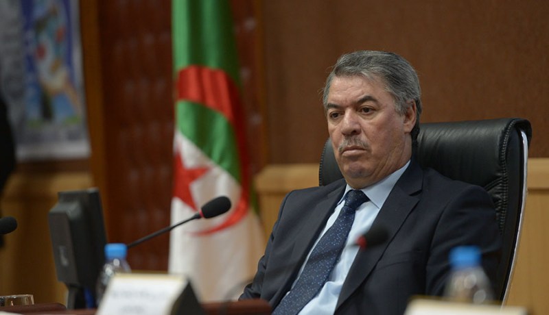 حجار يفتح باب الاستثمار للخواص