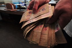 الملايير من الدراهم الراشيين كلاوهم اطارات البنك