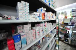 إلزام متعاملي الأدوية المحليـين بالتوقيع على تعهّدات لحماية منتجاتهم