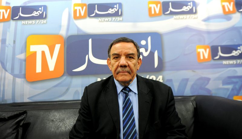 موسى تواتي يلح على ضرورة التغيير السلمي لاسترجاع السلطة للشعب