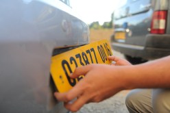 لوحة ترقيم للسيارات بحروف فرنسية  وأرقام فقط