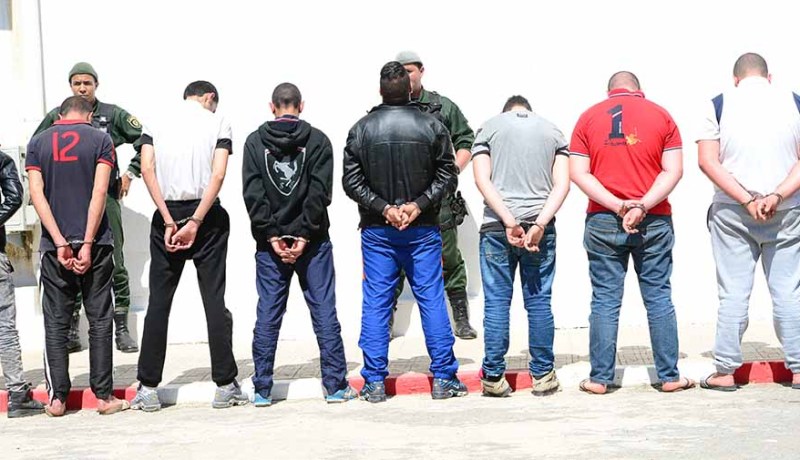 فار من العدالة يستغل «حمّال» لتأسيس شركة لواحق إعلام آلي