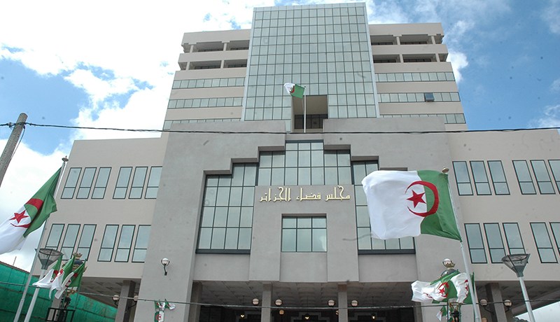 مساعد محام ينتحل صفة نائب عام بمجلس قضاء الجزائر