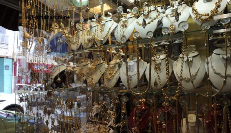 مسيّر محل مجوهرات وشريكه يستوليان على كيلوغرام من الذهب لإعادة بيعه في «الدلالة» بالعاصمة