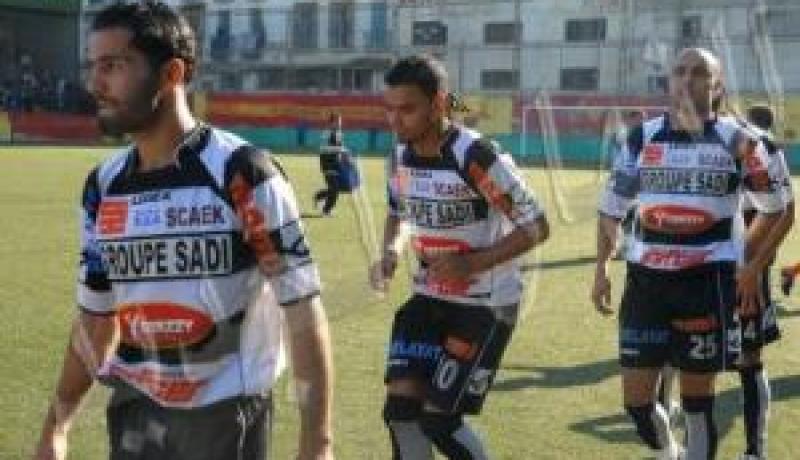 سرار يقيل آيت جودي، صايب الأقرب، وصادي نصحه بالإنسحاب وزياية يوافق على عرض العميد