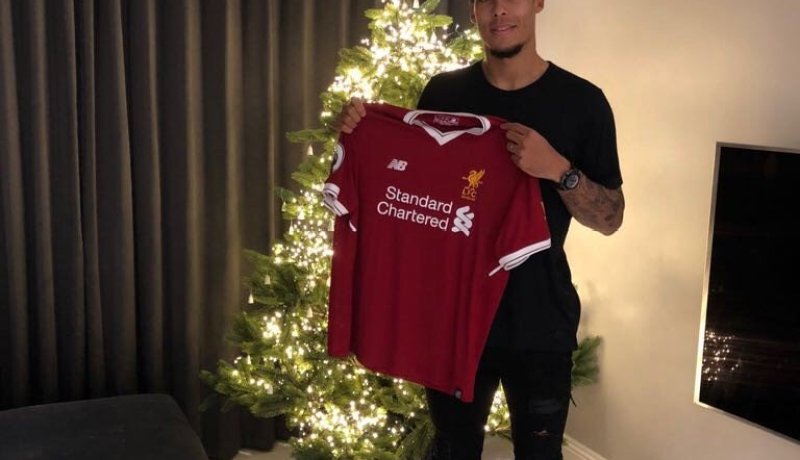 ليفربول يتعاقد رسميا مع المُدافع الأغلى في العالم