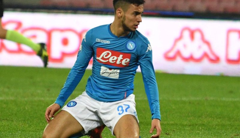 إعلامي إيطالي يُهاجم “ساري” بسبب تهميشه “أوناس”