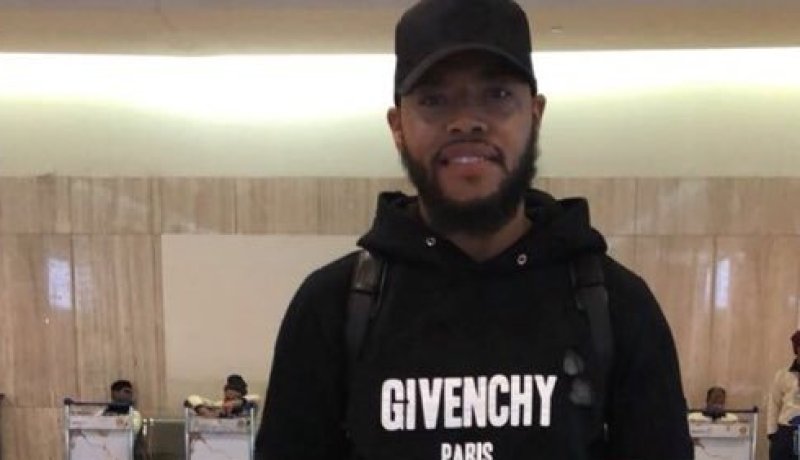 مبولحي يصل إلى السعودية لترسيم إلتحاقه بالإتفاق