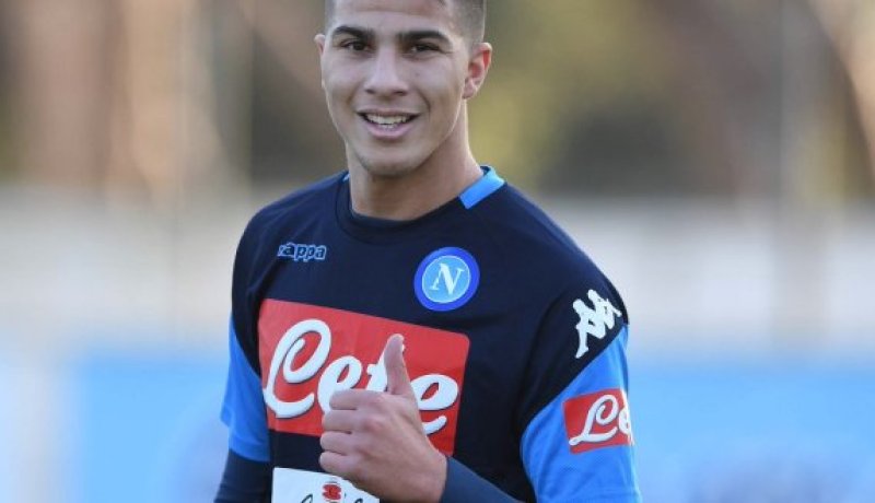 نابولي يتجه لإعارة “مشاش ” لفريق “كاربي” من الدرجة الثانية !