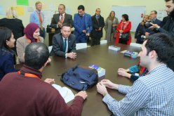 السفير البريطاني يؤكد على تطوير الشراكة في مجال التربية والتعليم مع الجزائر