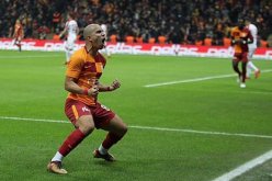 جماهير “بشكتاش” منزعجة من تألق فيغولي وتطالب بمعاقبته !