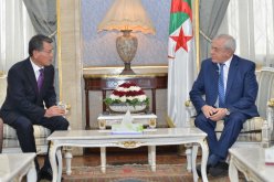 بالصور.. بوحجة يستقبل سفير كوريا الجنوبية