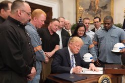 الاتحاد الأوروبي واليابان يطالبان بالإعفاء من الرسوم الأمريكية