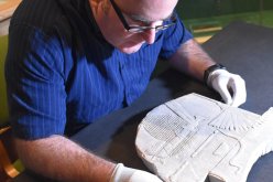 العثور صدفة على جدارية نادرة في بريطانيا لأقوى ملكات الفراعنة