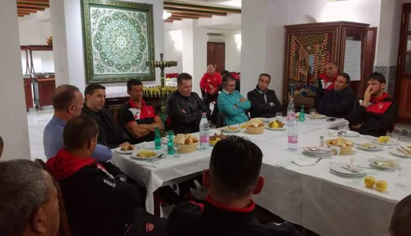 علي حداد يحفز لاعبي “سوسطارة” قبل مواجهة “مانييما”