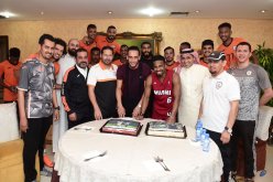 بالصور.. الشباب يودع بن يطو على طريقة الكبار