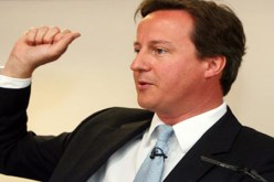 كامرون يدعو إلى الإسراع بتطبيق حل الدولتين بين الفلسطينيين والإسرائيليين