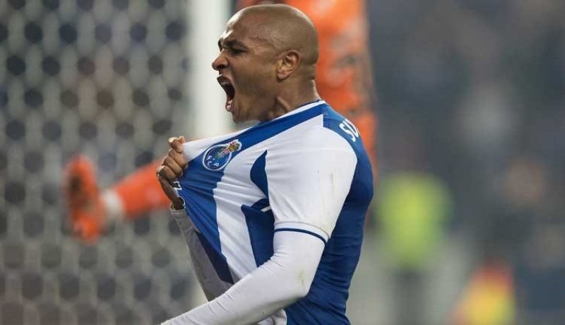 بالفيديو.. براهيمي يُوجّه رسالة لجماهير “بورتو”