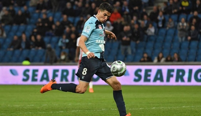 “فرحات” يواصل الإبهار ويَصل للتمريرة رقم 18 !