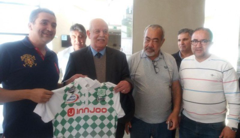 بالصور.. سعدان يزور فريق الدفاع الحسني الجديدي بالجزائر