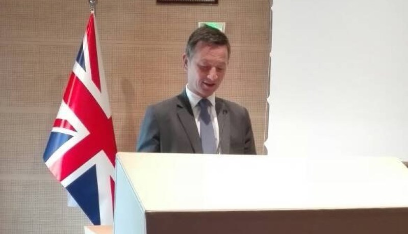 السفير البريطاني يعرض تجربة بلاده في مجال الأمن الإلكتروني
