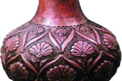 يضرب زوجته بمزهرية على رأسها بعد خلاف بينهما