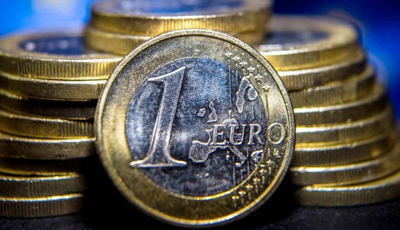 نائب رئيس بنك الاستثمار الأوروبي نتفاوض مع الجزائر لمنحها قرضا ماليا