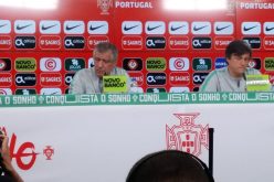 فرناندو سانتوس: “أعرف سليماني محرز وبراهيمي وهم يمتلكون فنيات رائعة”