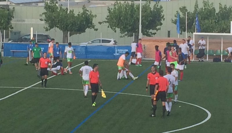 بالصور.. الجزائر تنهزم ضد فرنسا في الوقت القاتل !!