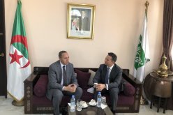 ميهوبي يستقبل السفير البريطاني باري لوين