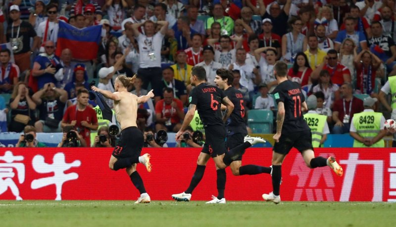 بالصور… كرواتيا تهزم روسيا وتبلغ المربع الذهبي