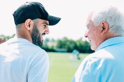 بالفيديو.. محرز:”هذا هو سبب إختياري الرقم 26 مع السيتي”